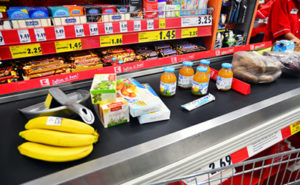 Grocery-store-conveyor-belt